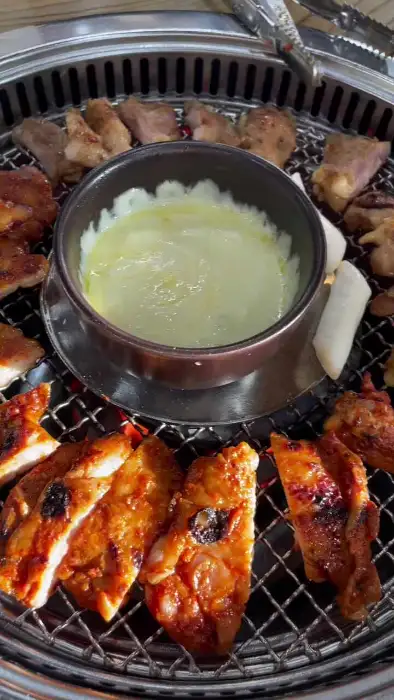 치즈 퐁듀와 함께 먹는 닭갈비