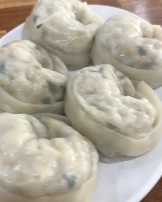 김이 모락모락 나는 찐만두