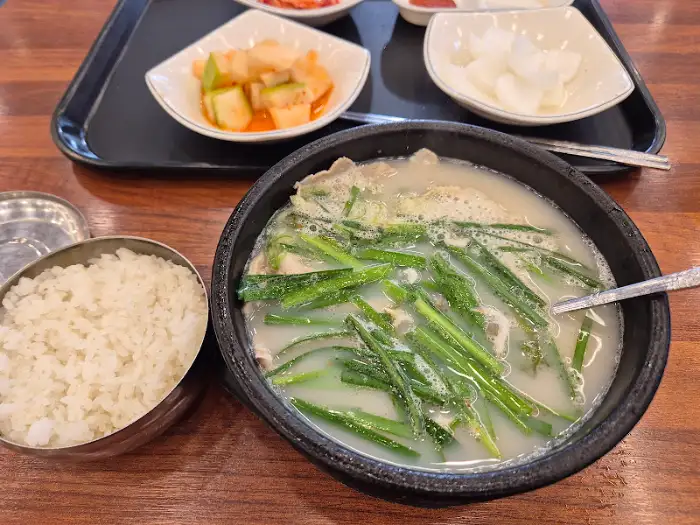 일품돼지국밥 메인 메뉴
