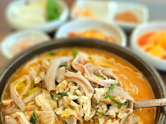 국밥에 말아먹는 밥