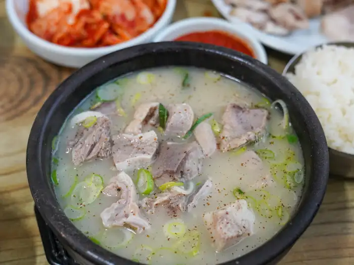 육수가 돋보이는 순대국