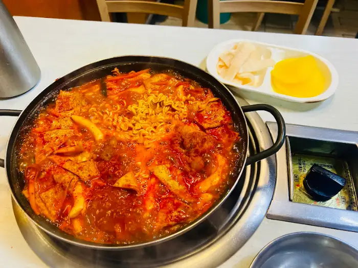 끓고 있는 즉석떡볶이