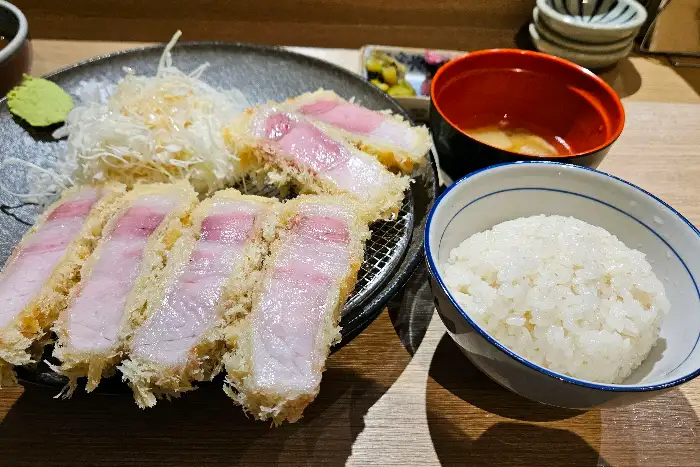 카츠쇼우 밥과 국