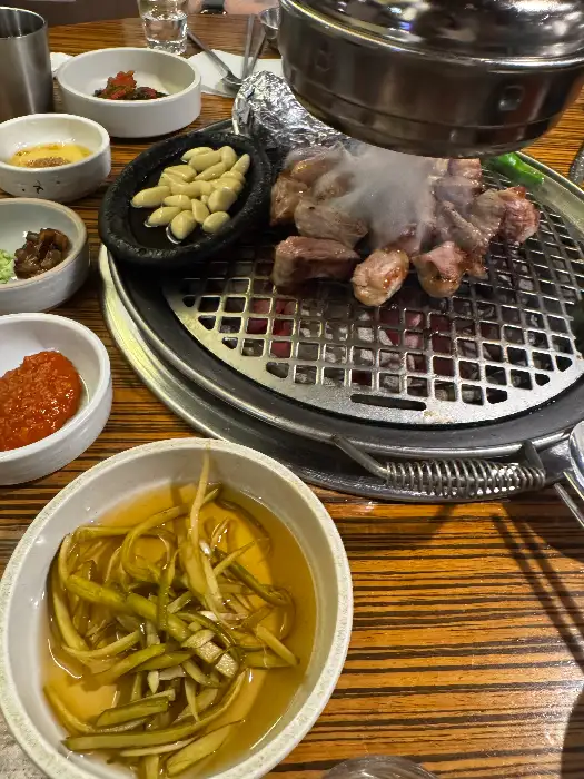 멜조림과 곁들여 먹는 고기
