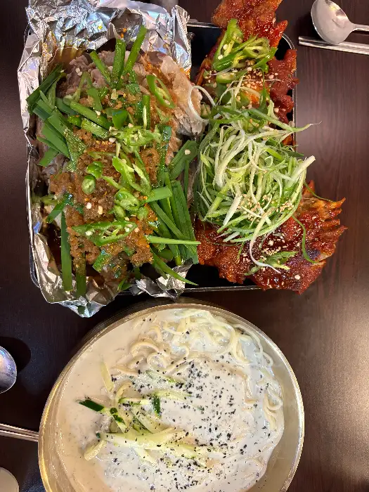 뼈구이와 콩국수