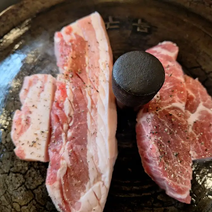 목구멍 부산 구서점의 두툼한 삼겹살과 목살
