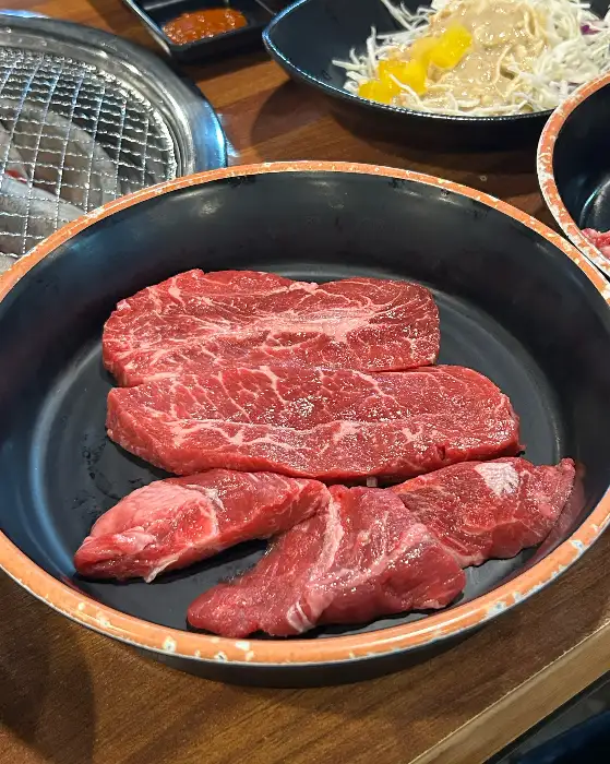 먹음직스러운 생갈비살